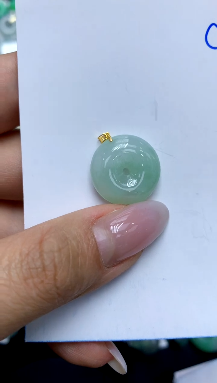 翡翠18K金镶嵌颈饰11111111111111