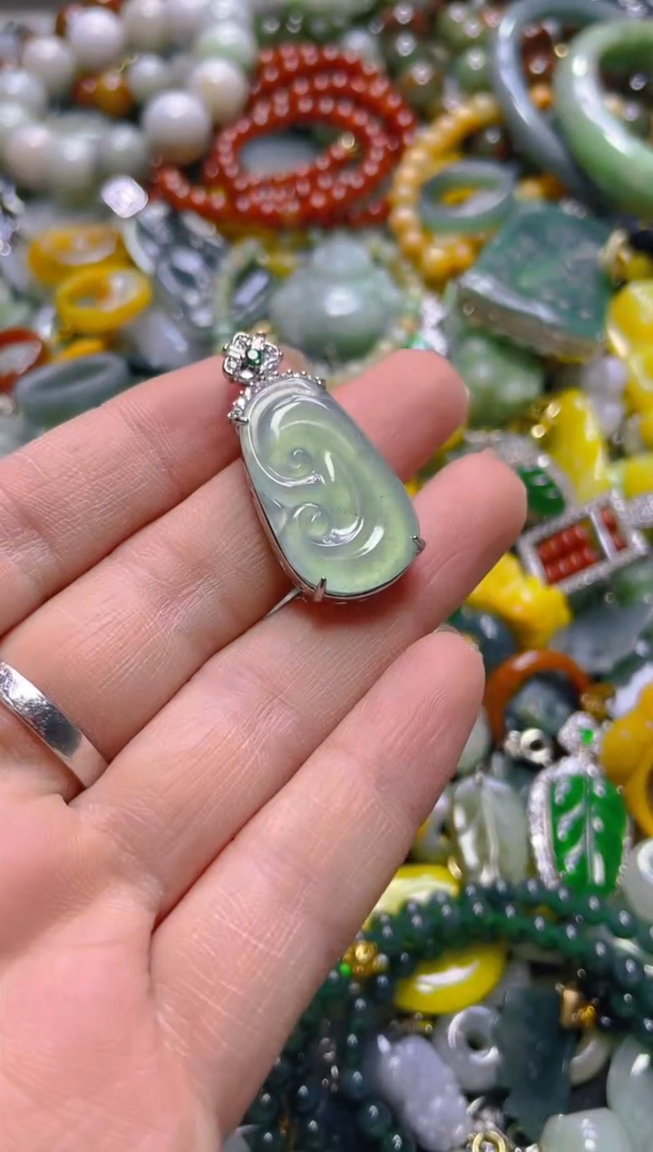 颈饰未镶嵌翡翠/Y/翡翠A货，一件也是批发价