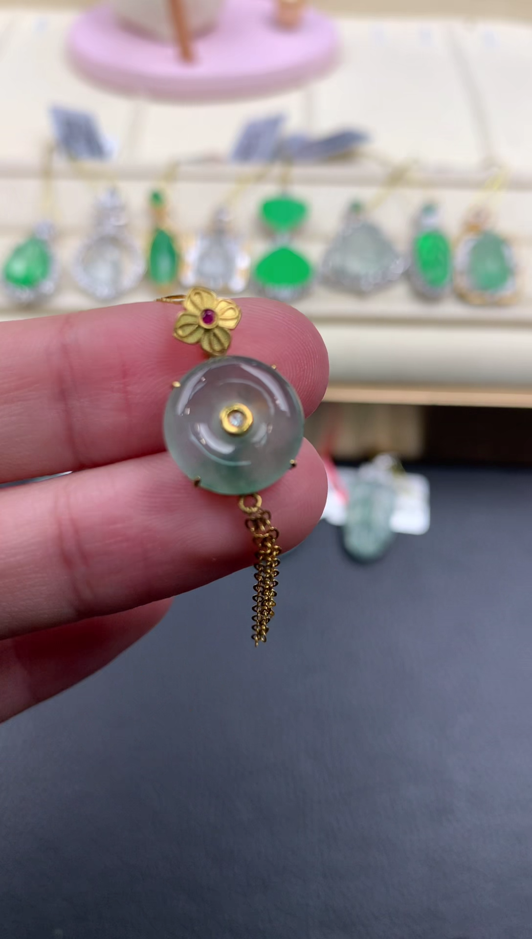 【闪购商品】翡翠颈饰18K金镶嵌D835