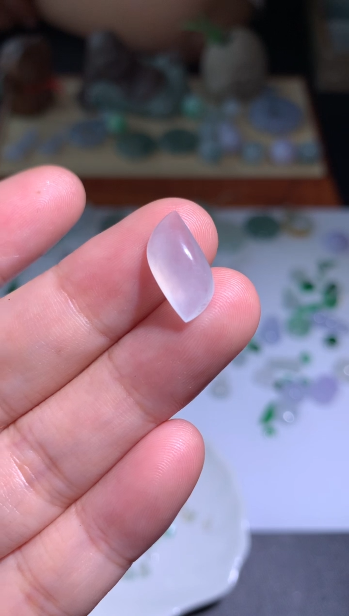 定制翡翠未镶嵌随形-180+18