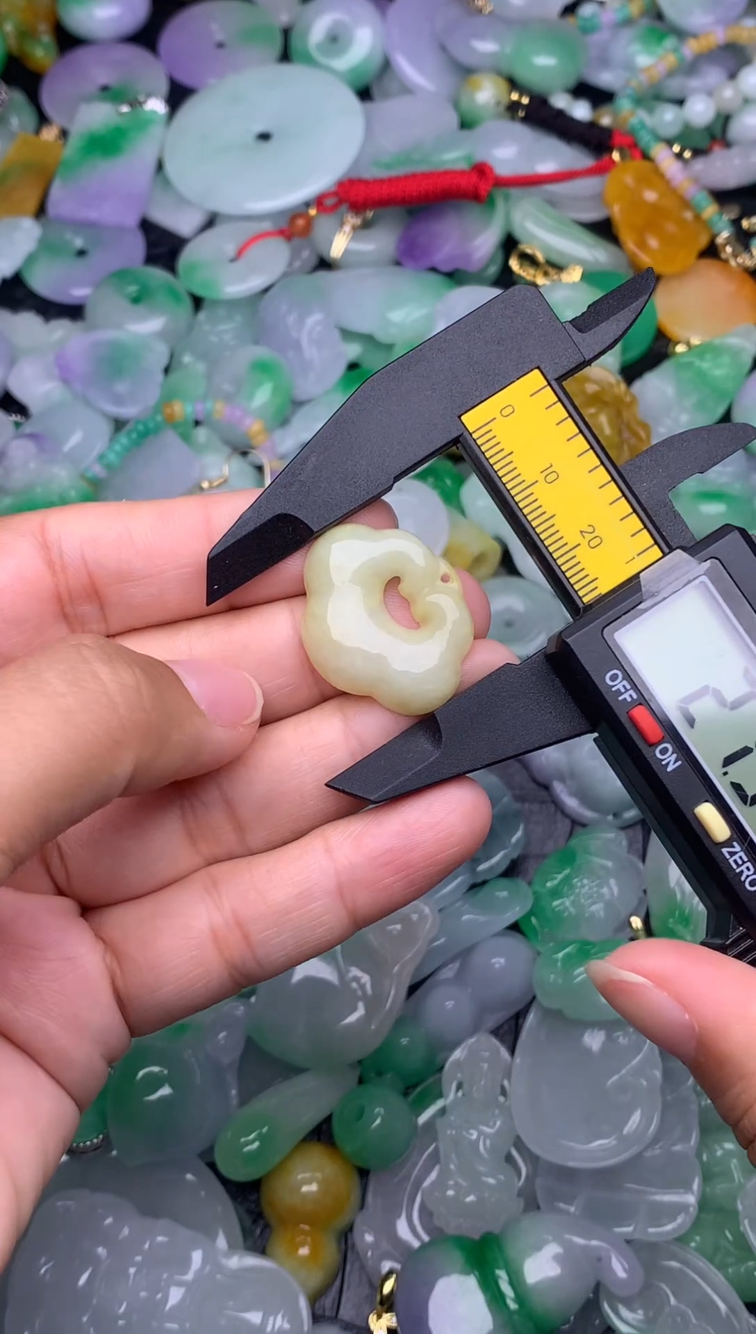 翡翠未镶嵌颈饰天然缅甸翡翠吊坠