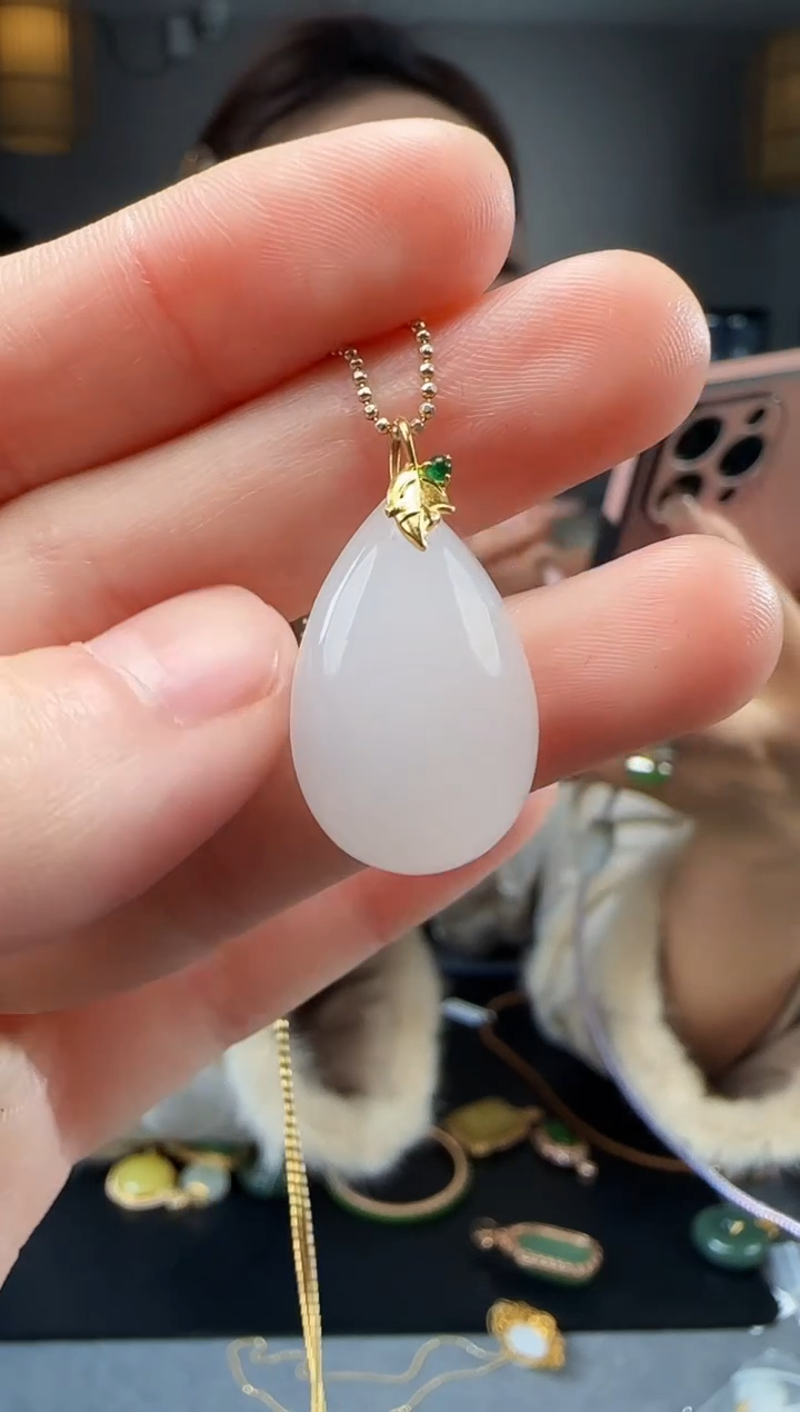 【闪购商品】和田玉吊坠(不含链)18K金镶嵌1