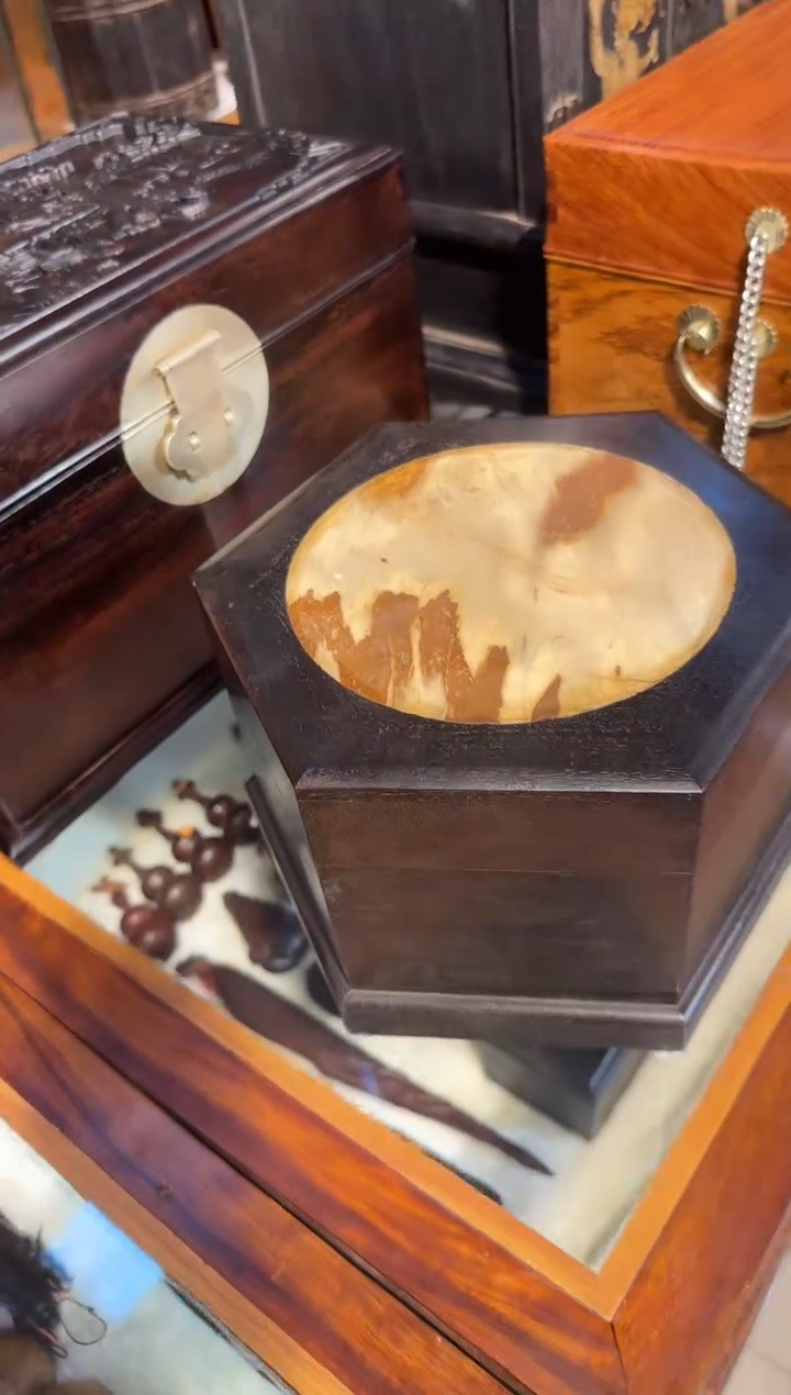 【闪购商品】木木艺紫檀六角扣盒498.888