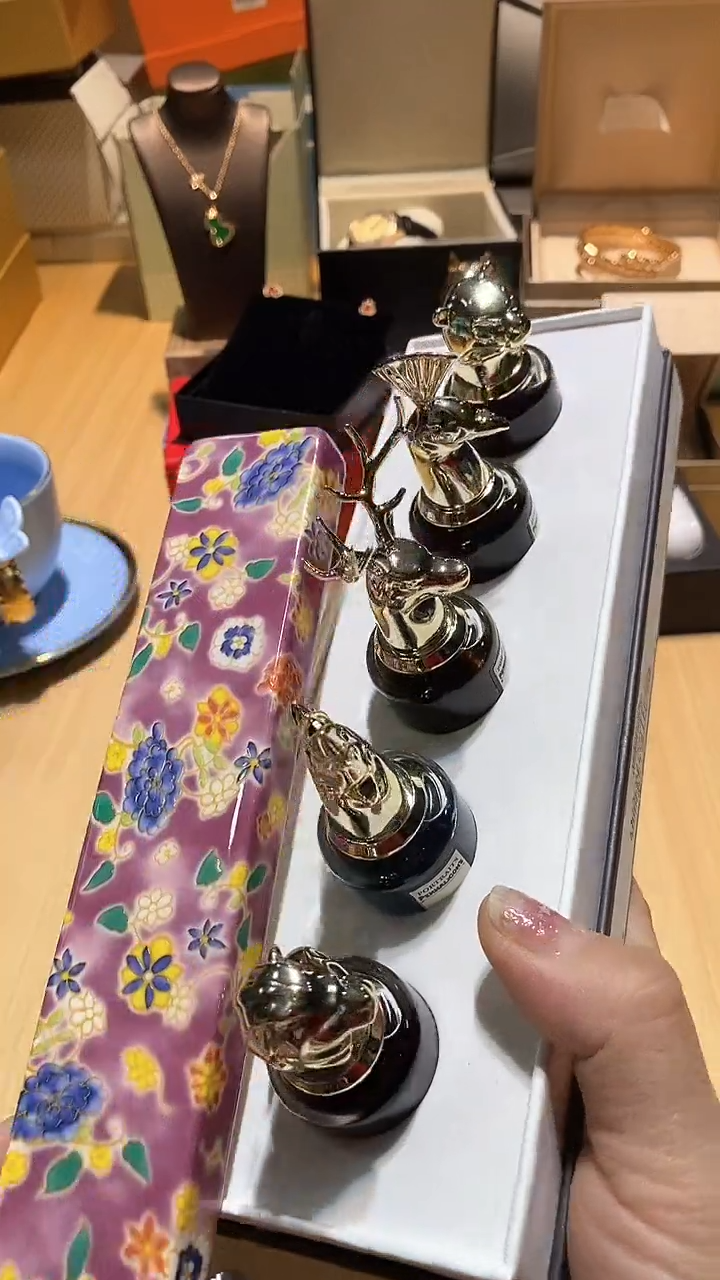 【闪购商品】瓷片锅碗瓢盆一件不剩