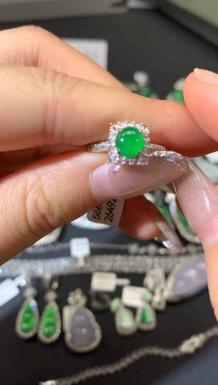 翡翠18K金镶嵌吊坠(不含链)戒指