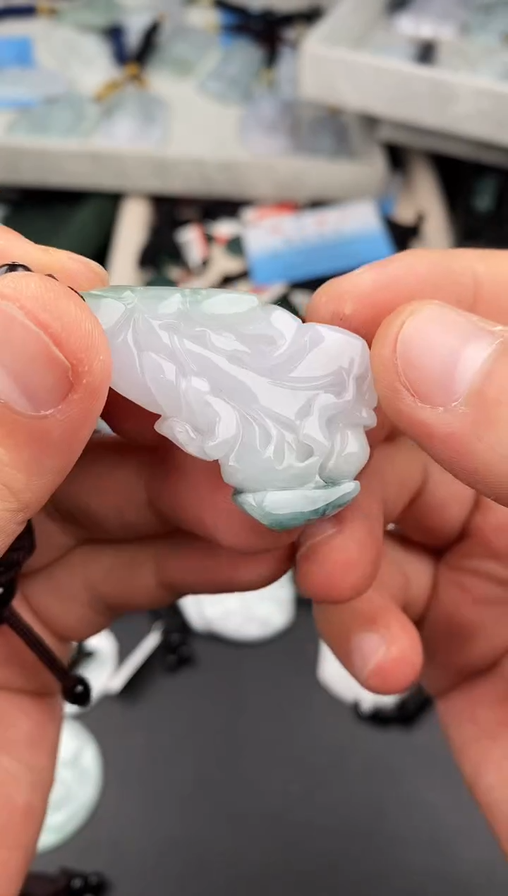 【闪购商品】翡翠颈饰未镶嵌  天然翡翠，一物一图