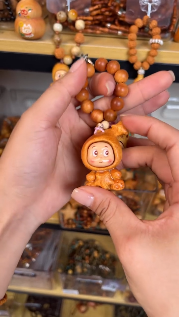 非洲檀香无事牌喵星人  抱星版