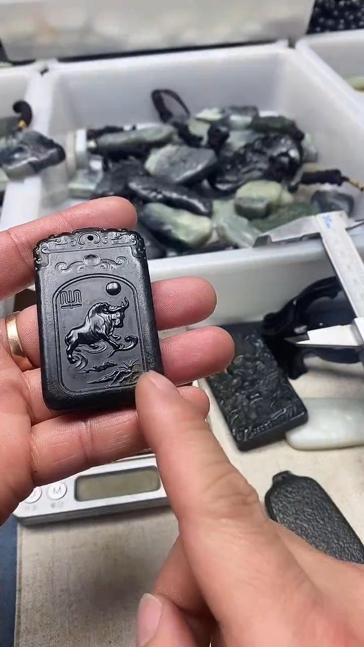 吊坠(不含链)未镶嵌和田玉1