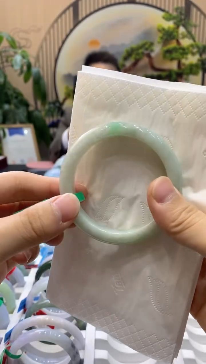 【闪购商品】翡翠手镯未镶嵌000002594