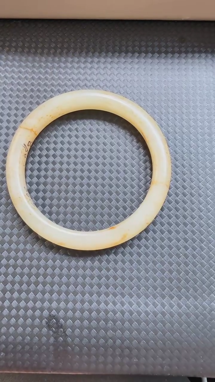 【闪购商品】和田玉手镯未镶嵌823手镯圈口56.5