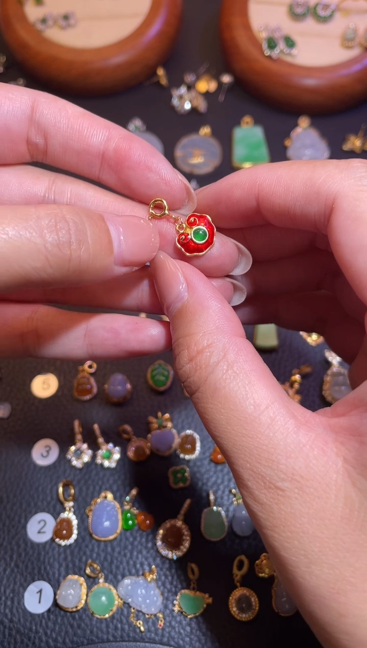 颈饰银S925镶嵌翡翠a货翡翠