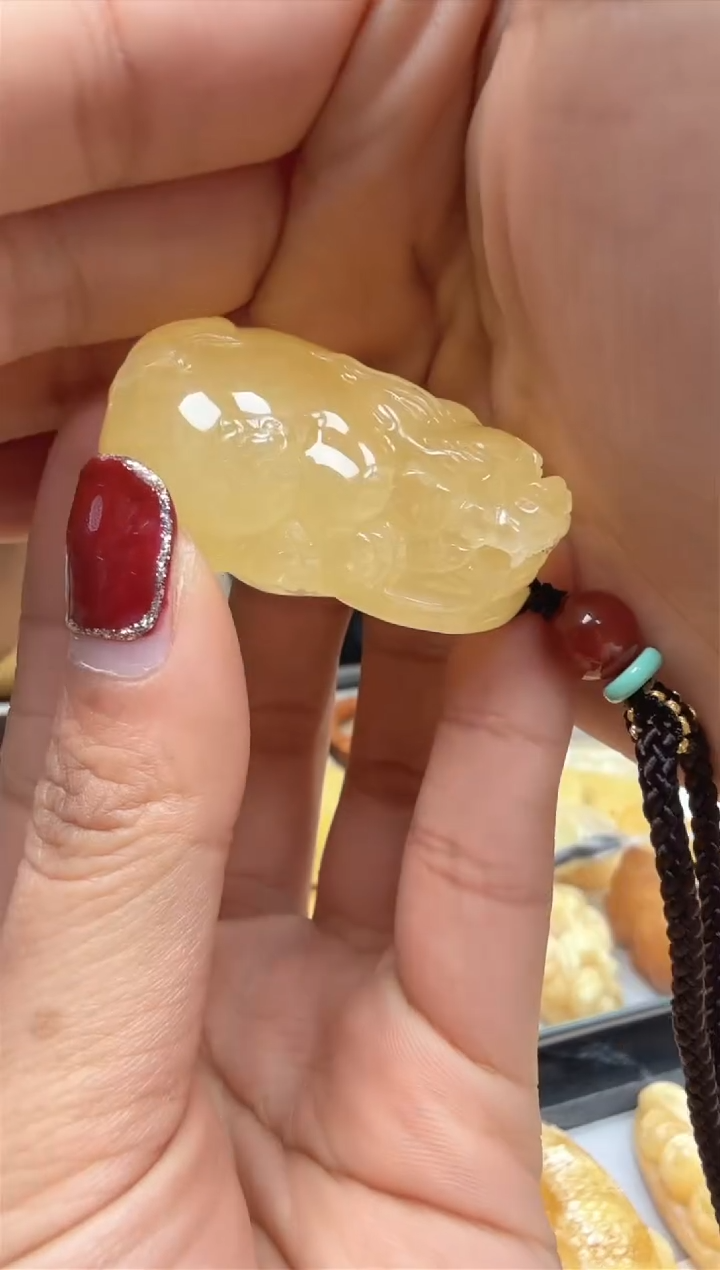 【闪购商品】琥珀裸石未镶嵌挂坠