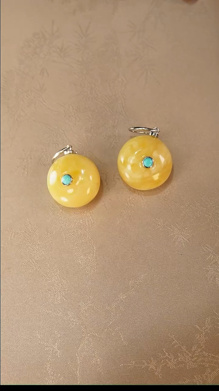 【闪购商品】琥珀耳饰银S925镶嵌耳饰