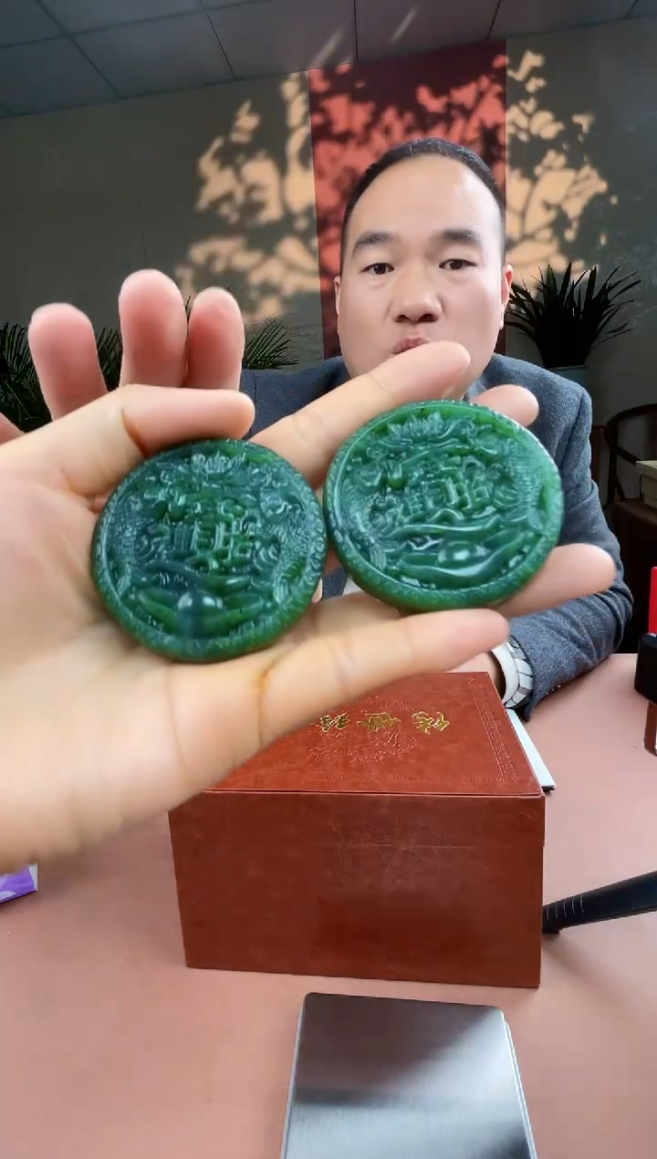 颈饰未镶嵌和田玉a4