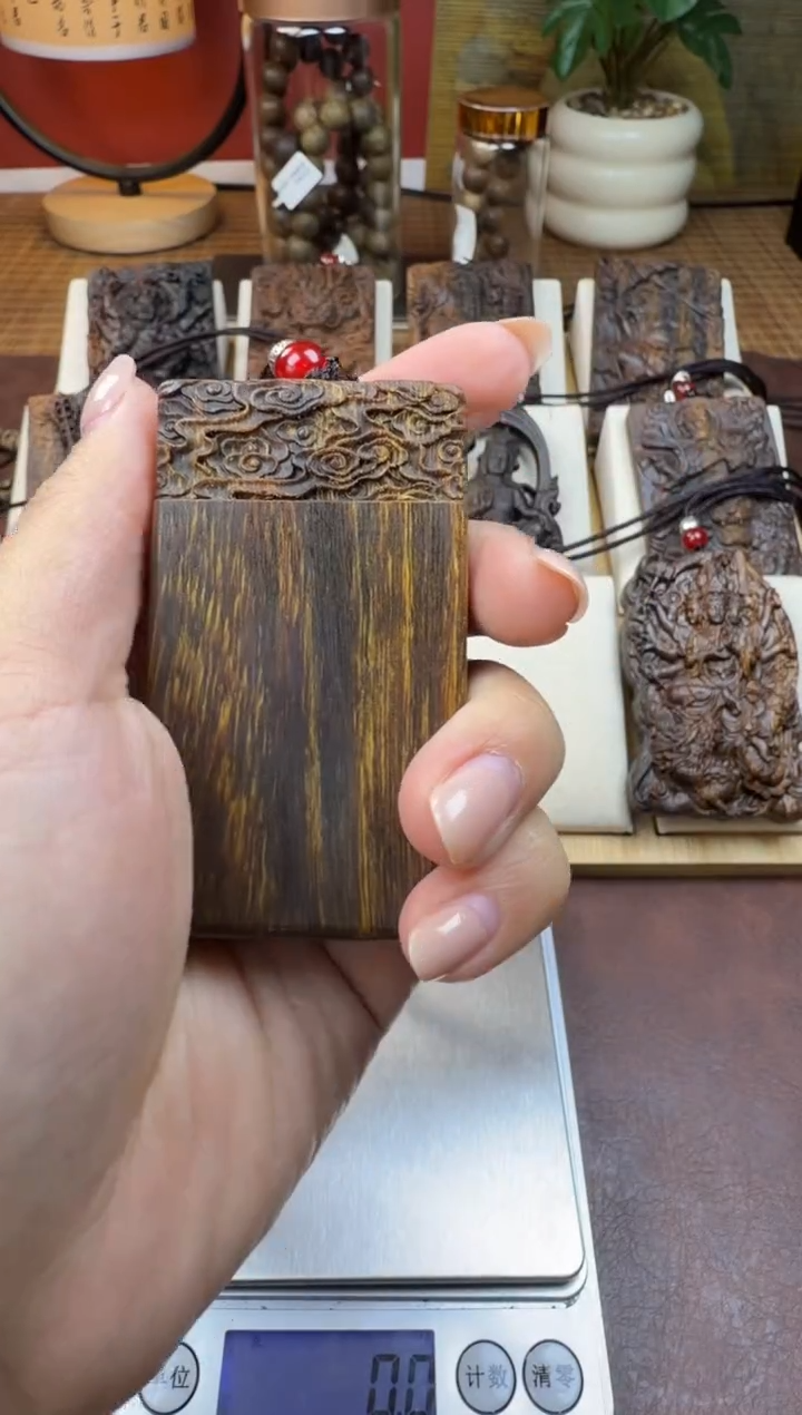 木木雕款   芽庄   祥云无事牌  7cm 送养香瓶