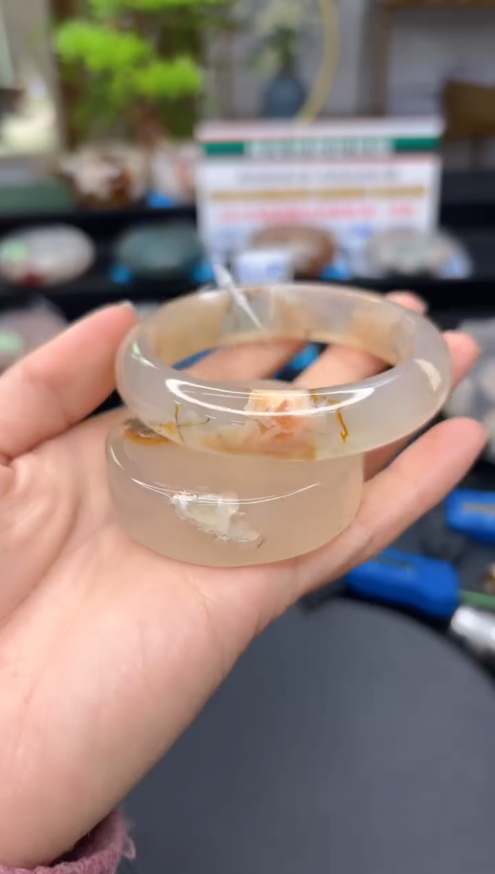 【闪购商品】石英质玉手镯未镶嵌C392(55圈赠送镯心)