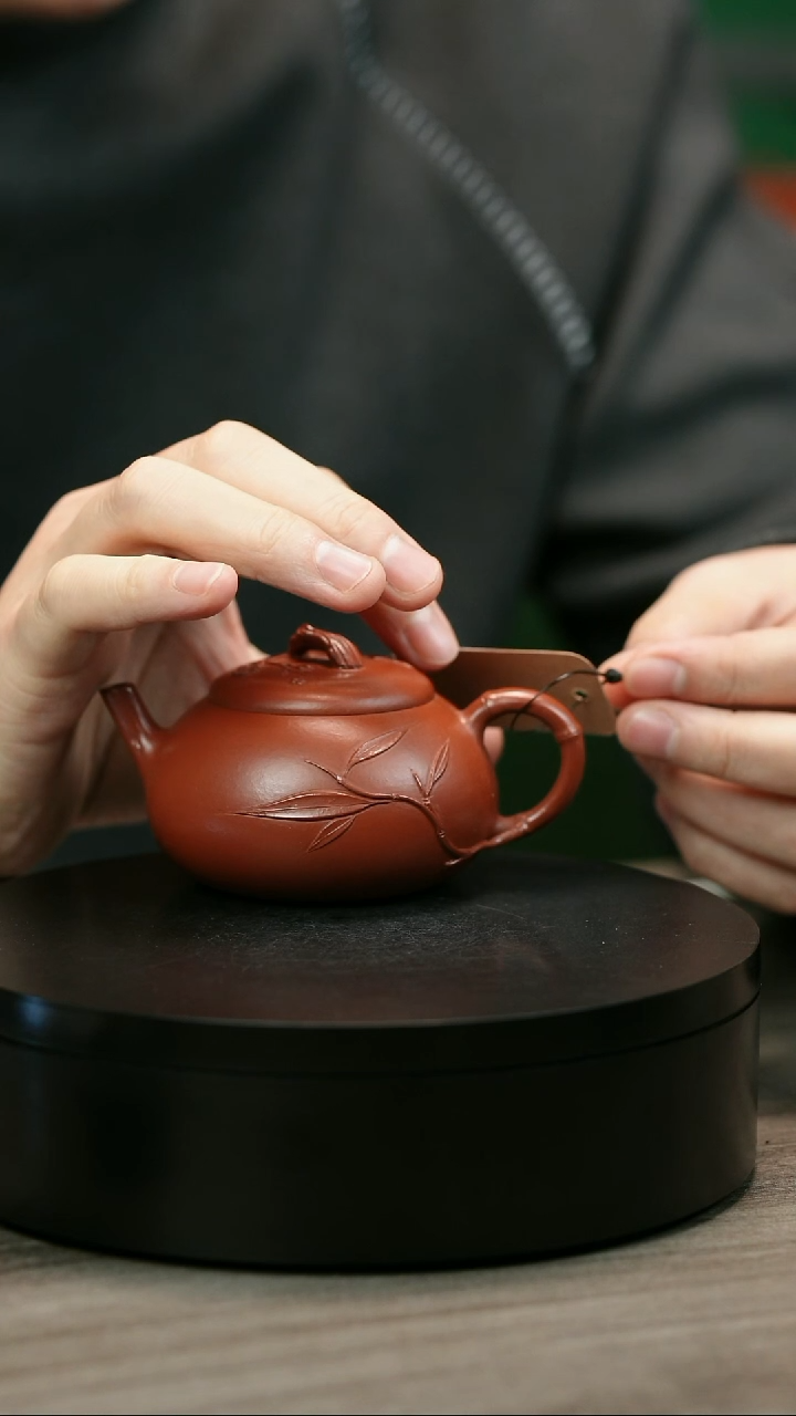 茶壶紫砂?***生H2353陈春芬朱泥圆韵