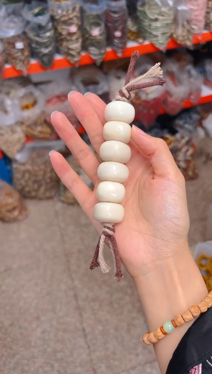 吊坠菩提根/象牙果大卡白色棒棒糖