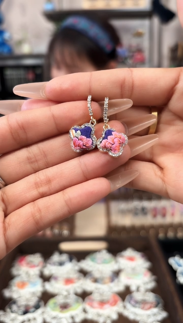 【闪购商品】织绣艺枝独秀手工饰品283