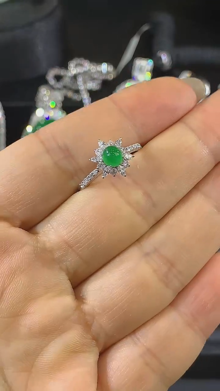 18K金镶嵌戒指翡翠缅甸翡翠A货18K金镶嵌