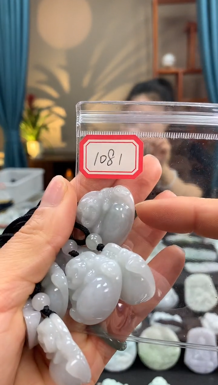 翡翠未镶嵌颈饰佛公 1081多样性发一件