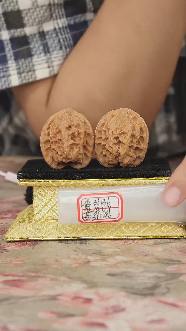 文玩核桃把件马蹄