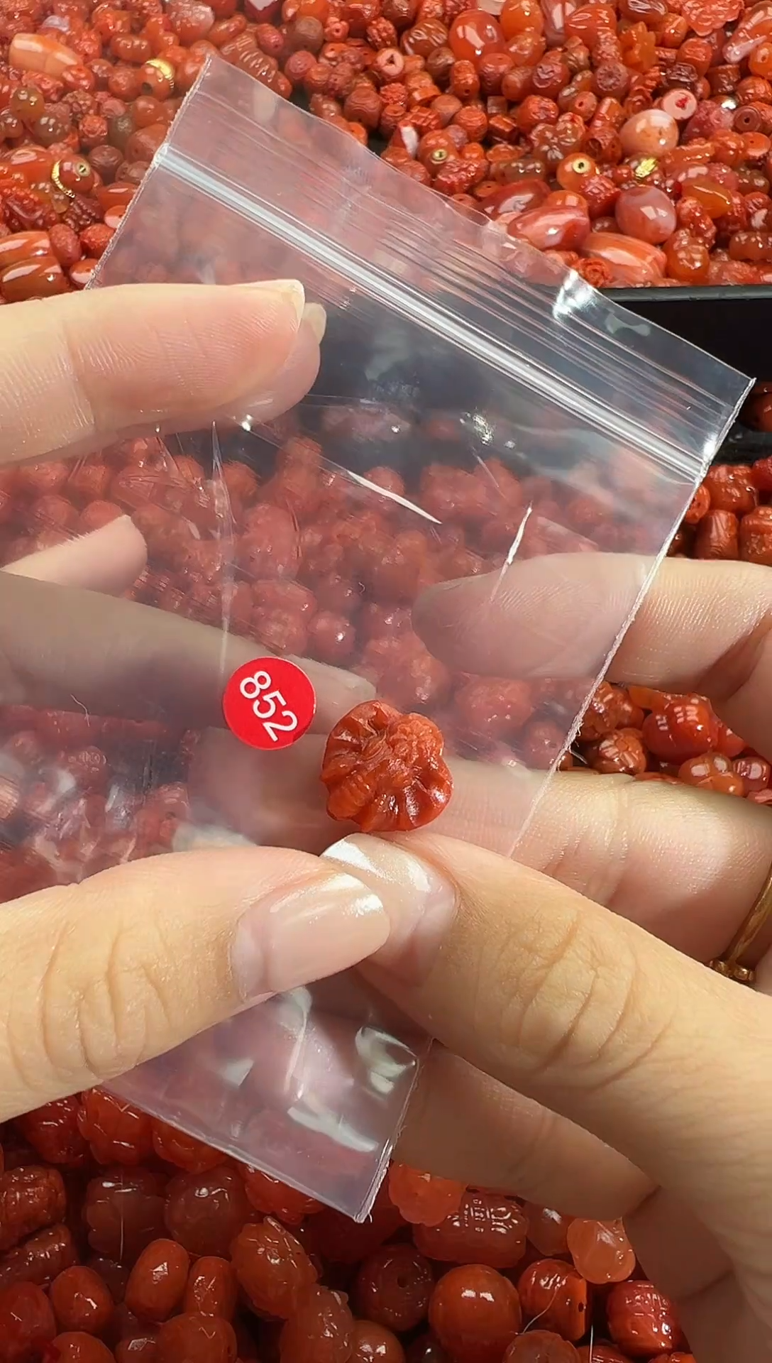 颈饰未镶嵌南红玛瑙1