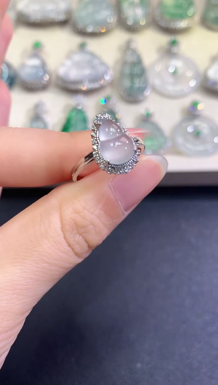 【闪购商品】翡翠戒指18K金镶嵌B46    