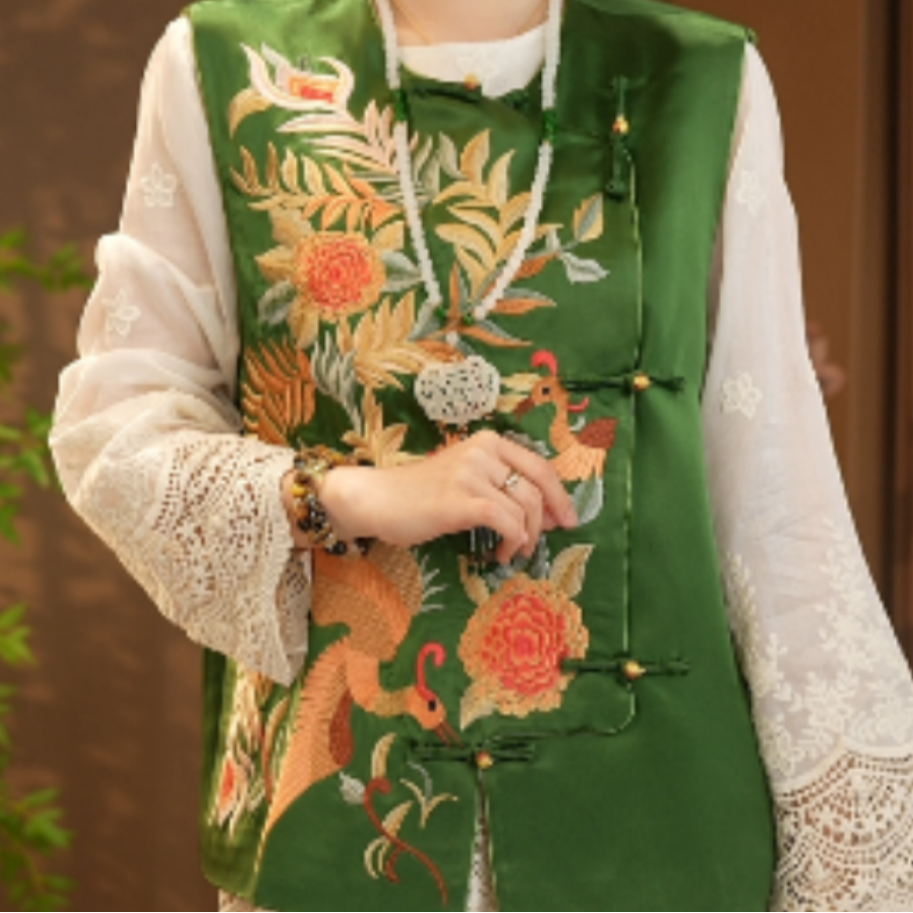 【花舞】春季新款重磅百搭斜襟盘扣马甲2025C1007——大鱼