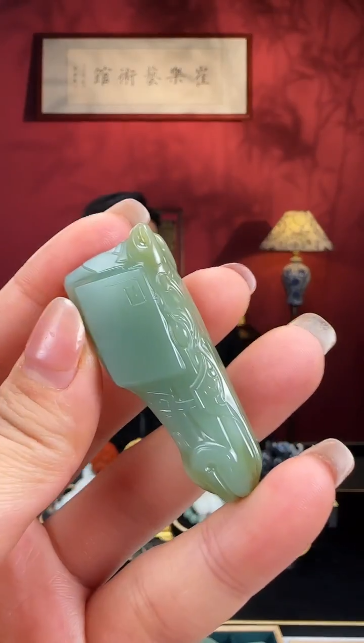 未镶嵌和田玉挂件l1碧玉黄加绿仿古马首
