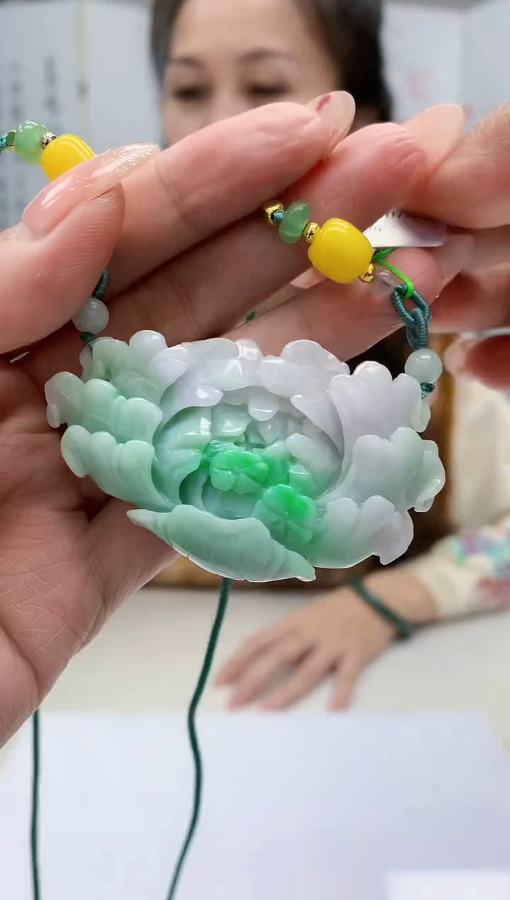 【闪购商品】定制翡翠未镶嵌4989mm-毛货挂件112