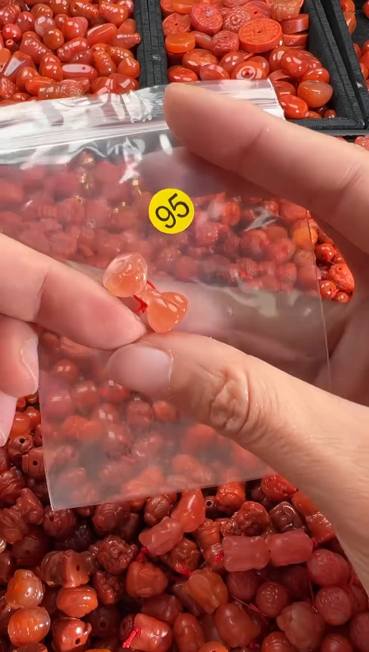 【闪购商品】南红玛瑙颈饰未镶嵌1