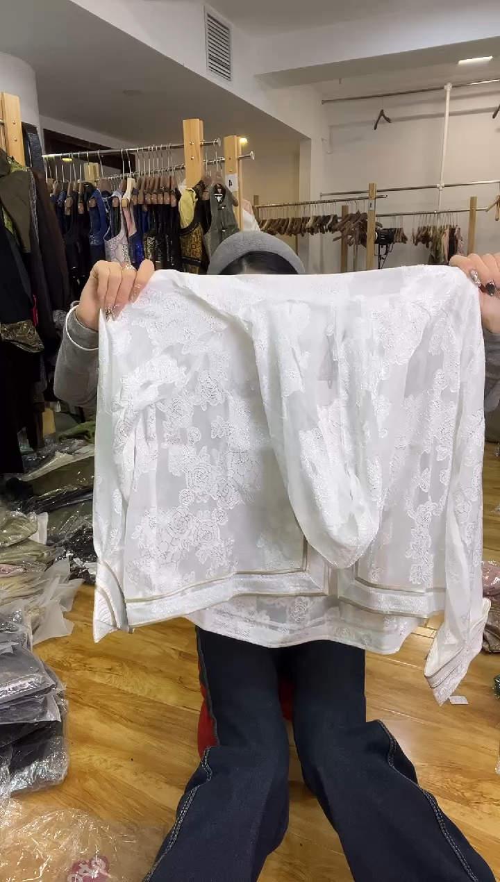 防晒       M码        130斤