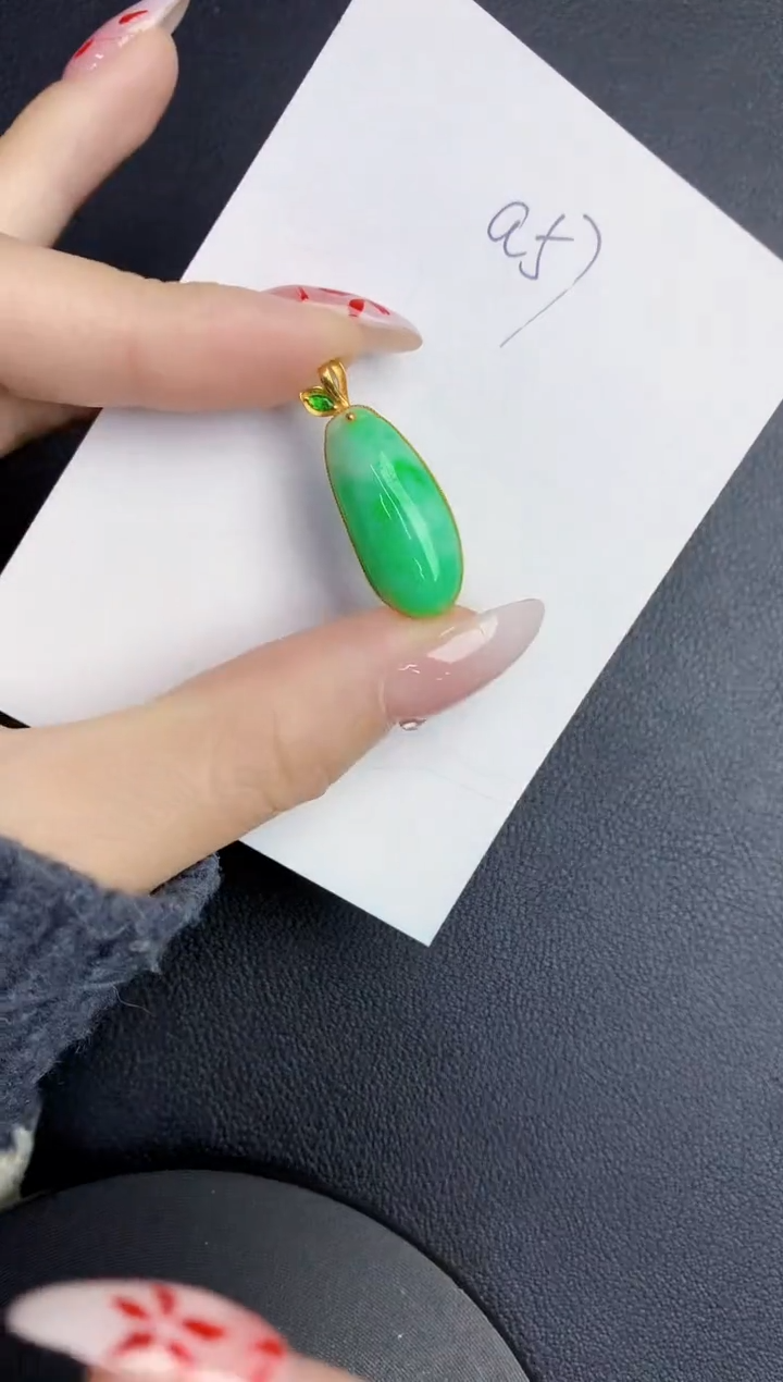 【闪购商品】翡翠颈饰18K金镶嵌0000000000