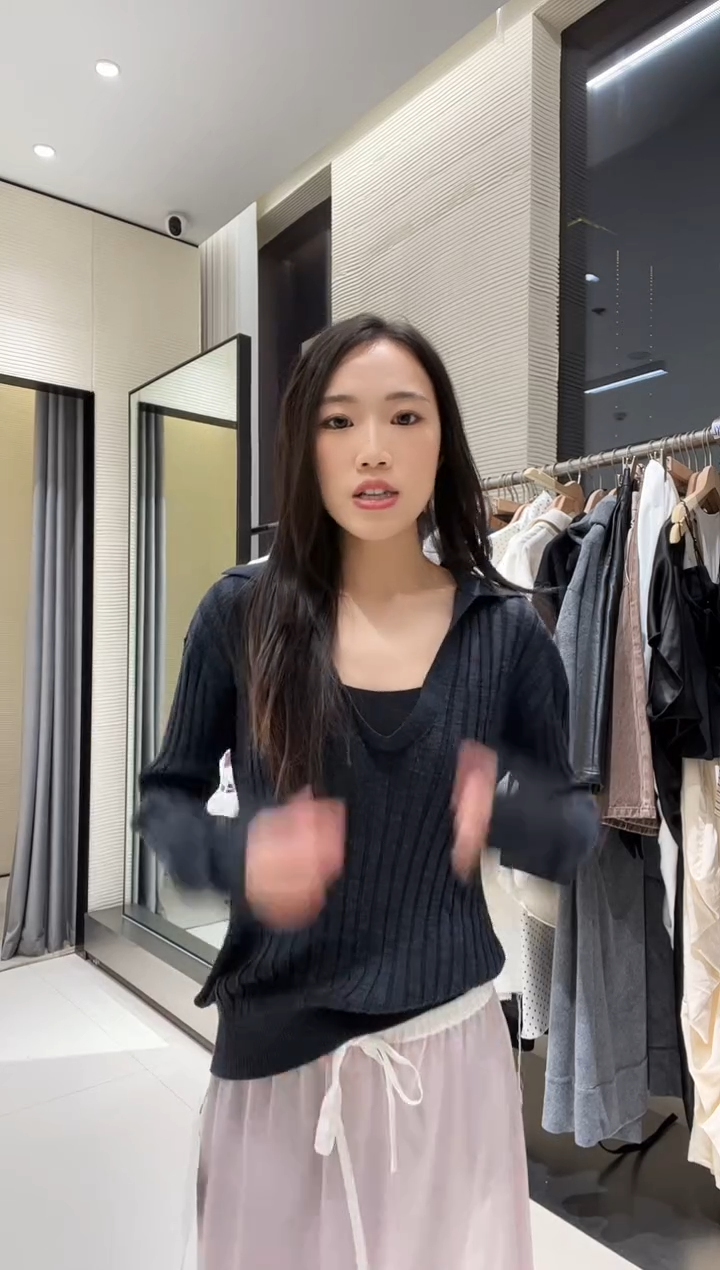YOEYYOU U领透感打底毛织上衣XS最后一件