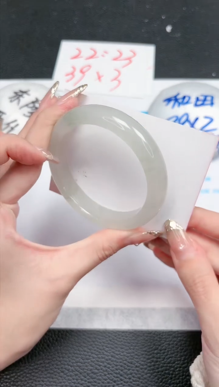 【闪购商品】石英质玉手镯未镶嵌449-56.6