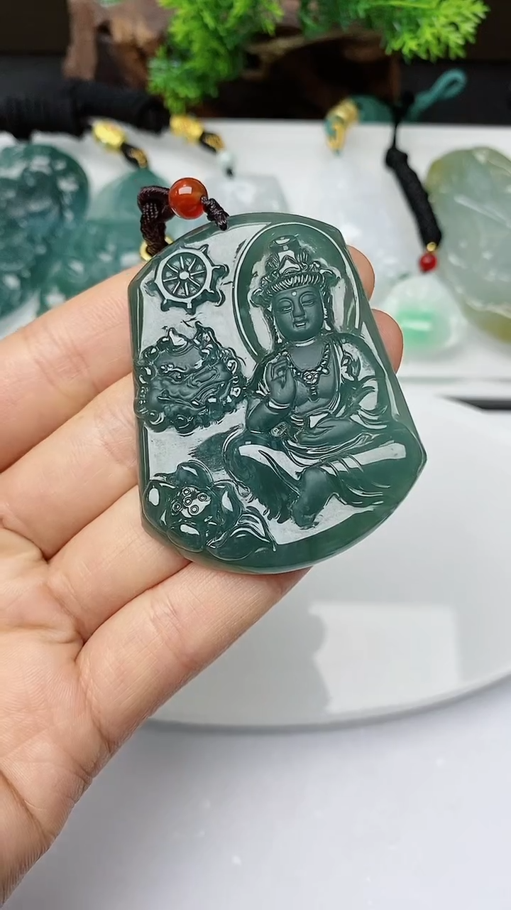 【闪购商品】翡翠颈饰未镶嵌