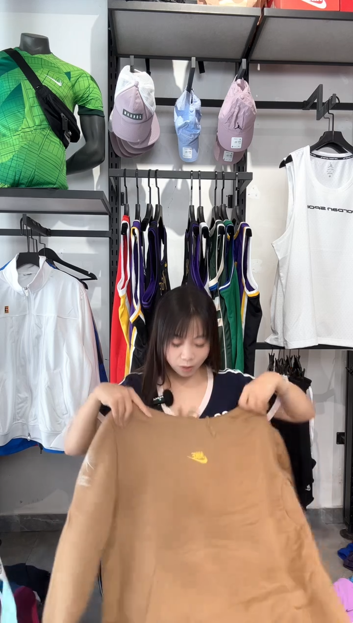 1697编码 瑕疵修复以直播间讲解为准 尺码