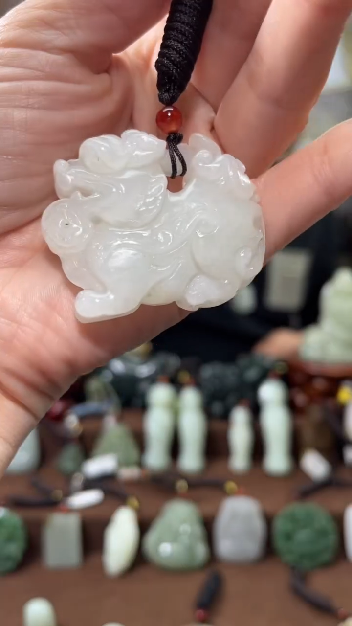 颈饰未镶嵌和田玉·