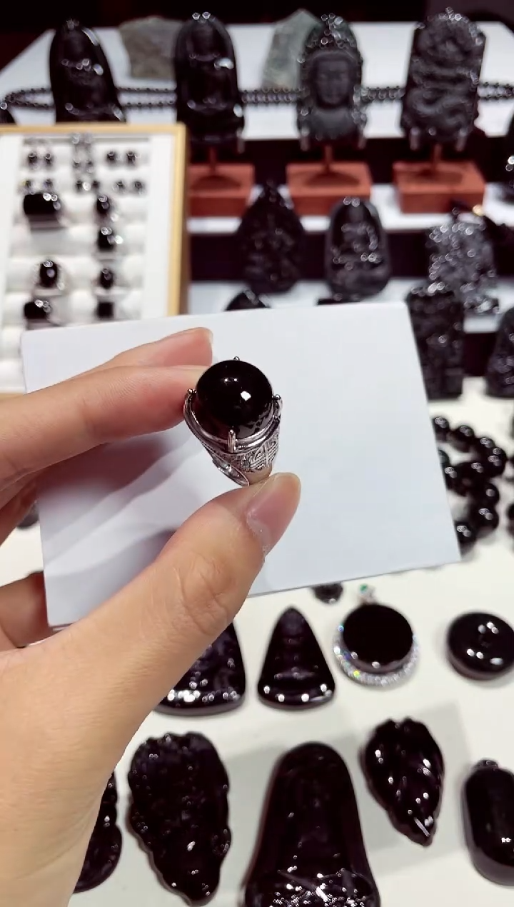 颈饰未镶嵌翡翠N***n天然A货翡翠