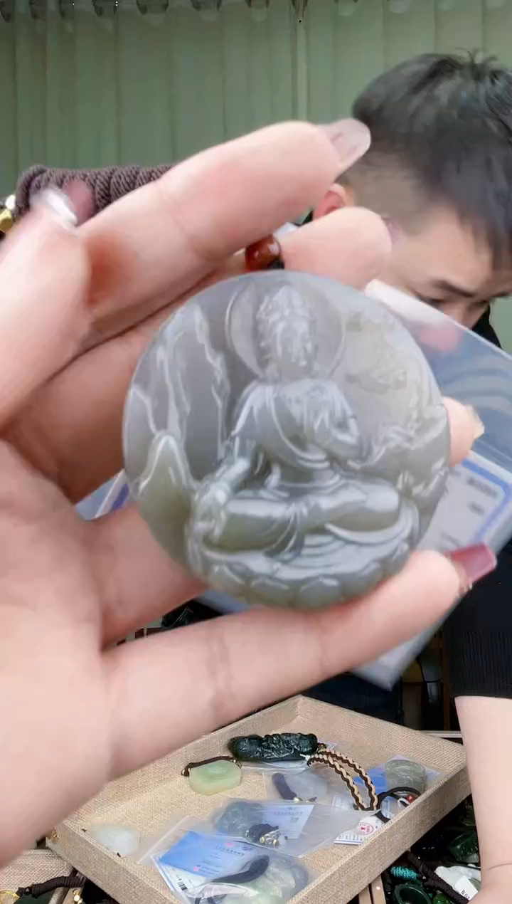 【闪购商品】和田玉挂件未镶嵌拍一发一，多样性发货