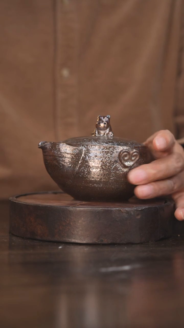 【闪购商品】杯31柴房陶瓷丨 侘季风手抓壶