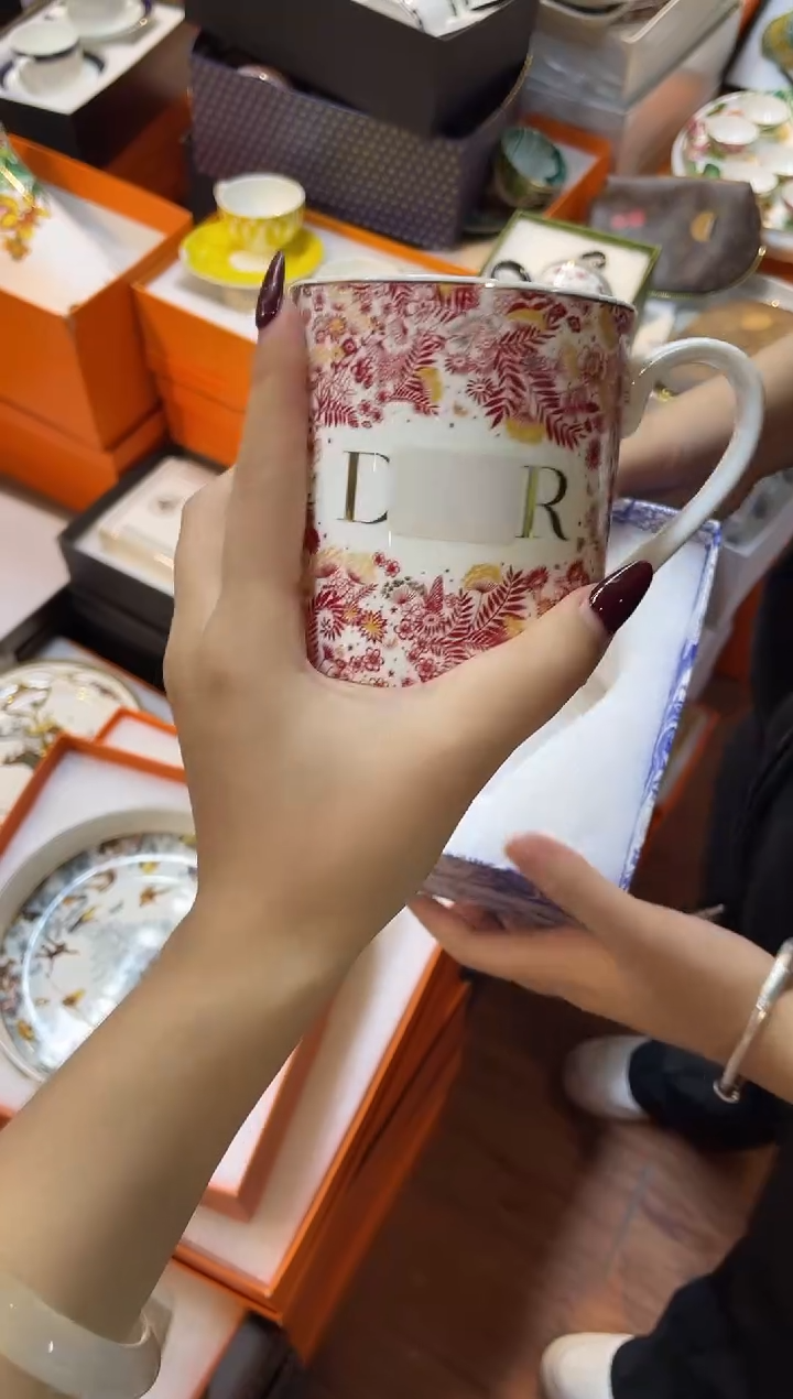 杯鸿辉家品牌瓷器，京东包邮！