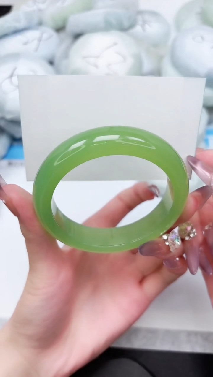 石英质玉手镯未镶嵌189-58