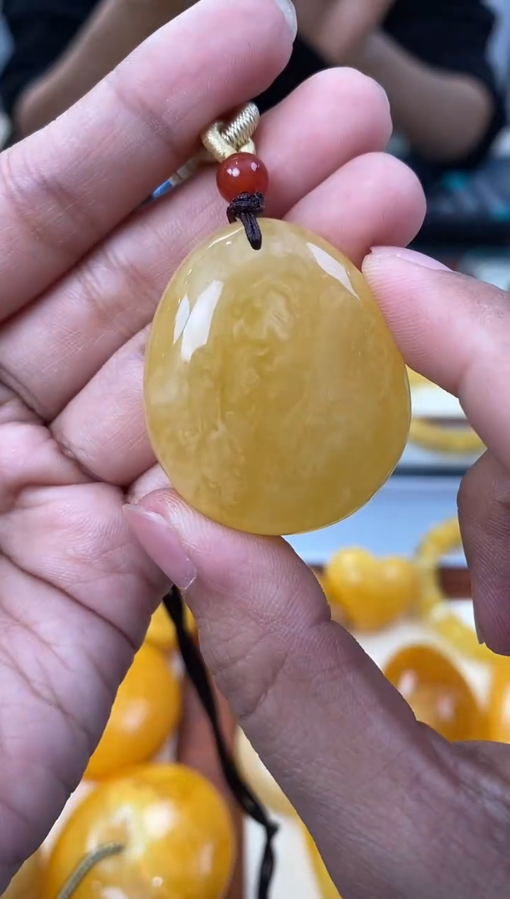 【闪购商品】琥珀裸石未镶嵌天然琥珀蜜蜡水滴