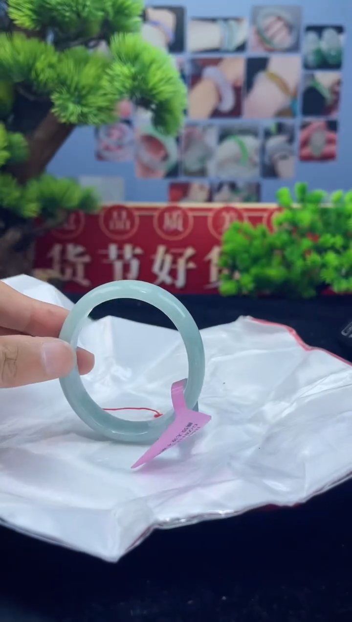 翡翠未镶嵌手镯（贵妃镯）9手镯