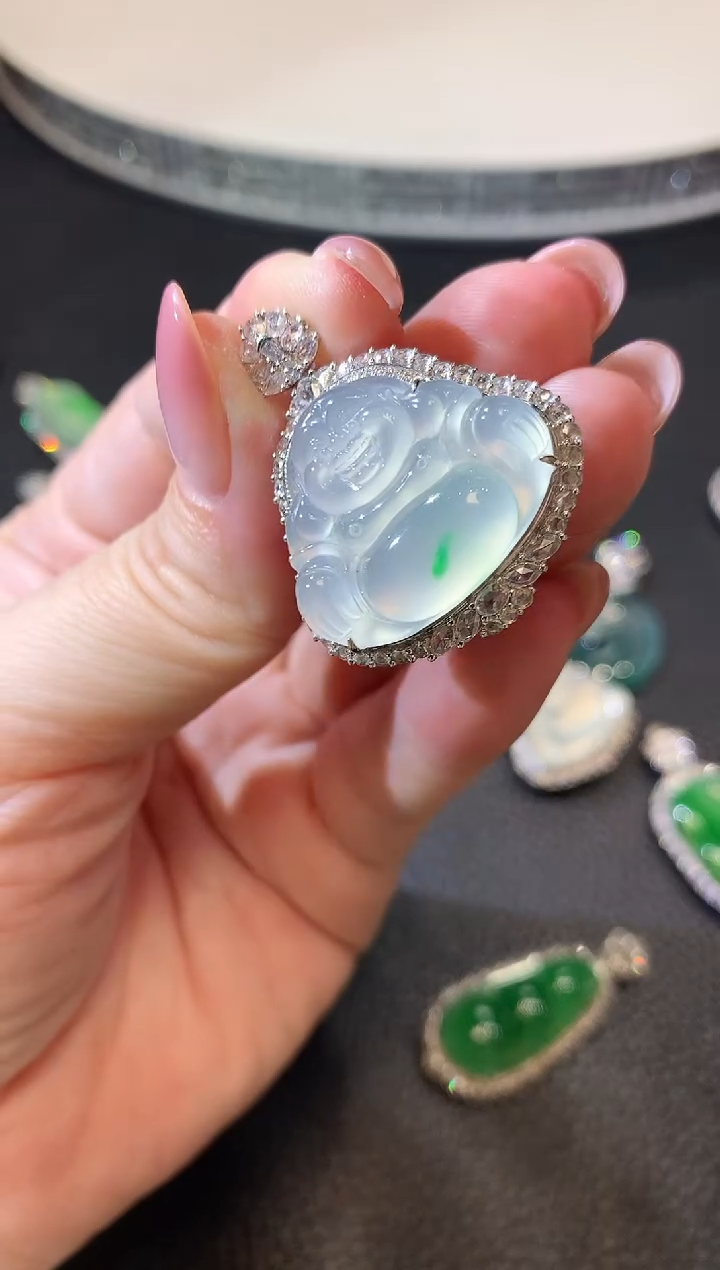 【闪购商品】翡翠吊坠(不含链)18K金镶嵌C58 