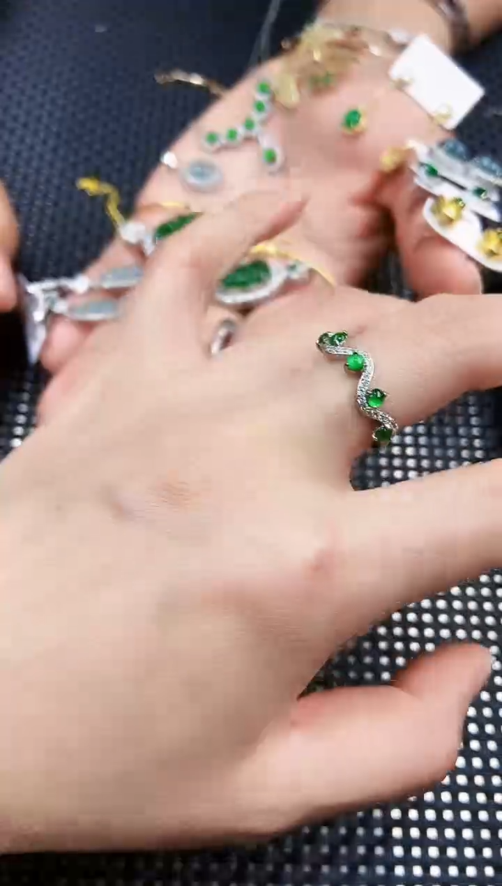 【闪购商品】翡翠戒指未镶嵌111111111
