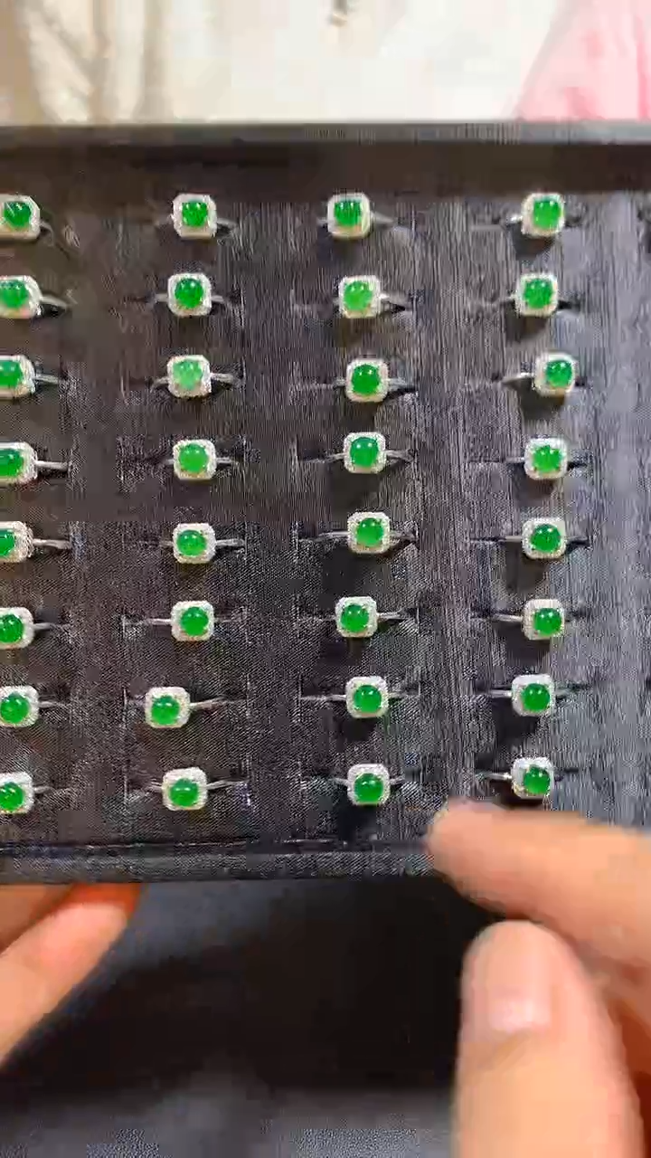 未镶嵌戒指翡翠多样性发一