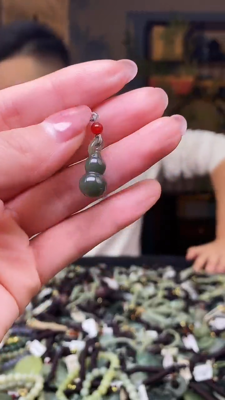 颈饰未镶嵌和田玉多样性发货，拍一发一